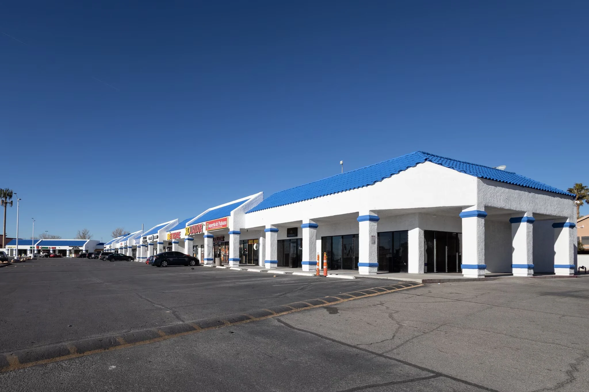 Multi-Tenant Retail Strip Roofing in Lincoln, NE