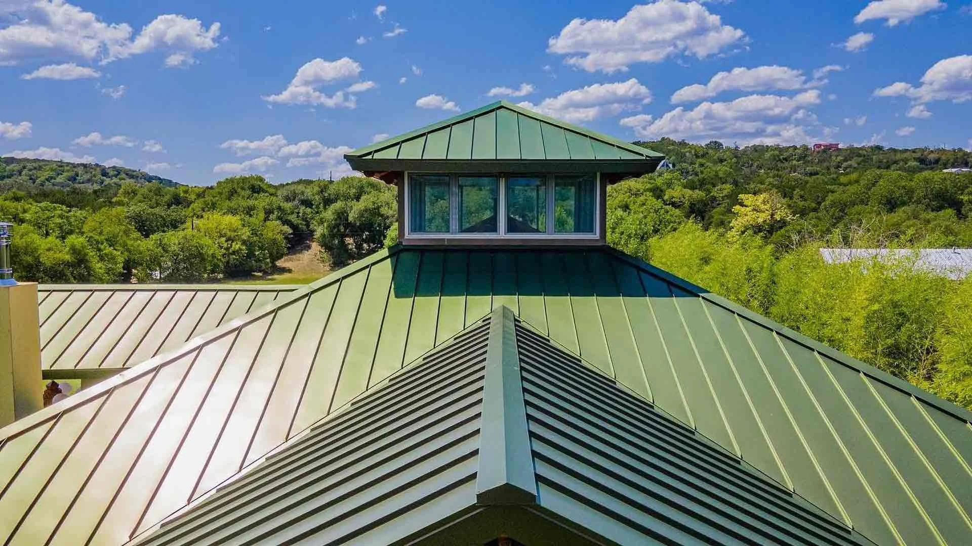 Metal R-Panel Roofing in Lincoln, NE